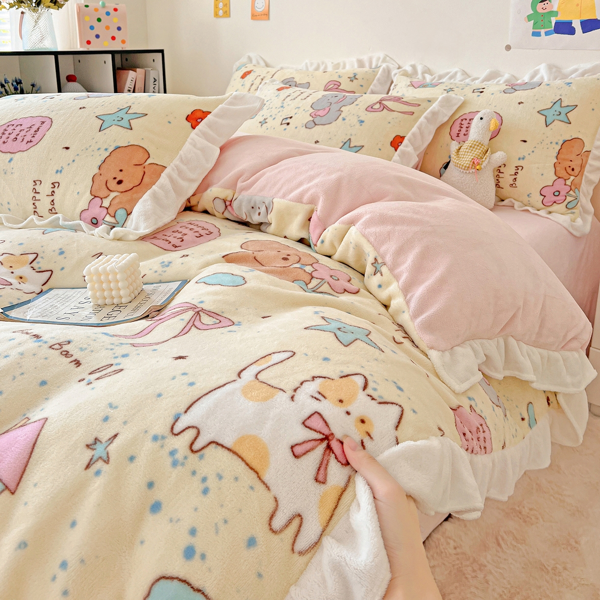 91家纺网 家纺一手货源 找家纺 （总）眷恋家纺 2025新款秋冬新品牛奶绒花边四件套