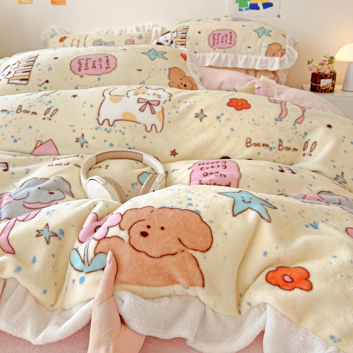 91家纺网 家纺一手货源 找家纺 眷恋家纺 2025新款秋冬新品牛奶绒花边四件套 动物家园