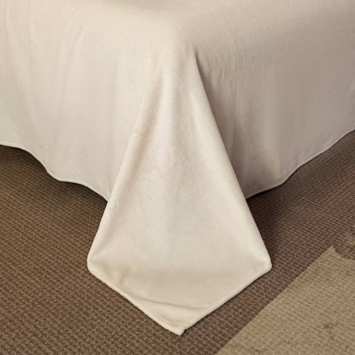 91家纺网 家纺一手货源 找家纺 （总）凯罗 2025新款花卉系列高克重牛奶绒雕花四件套