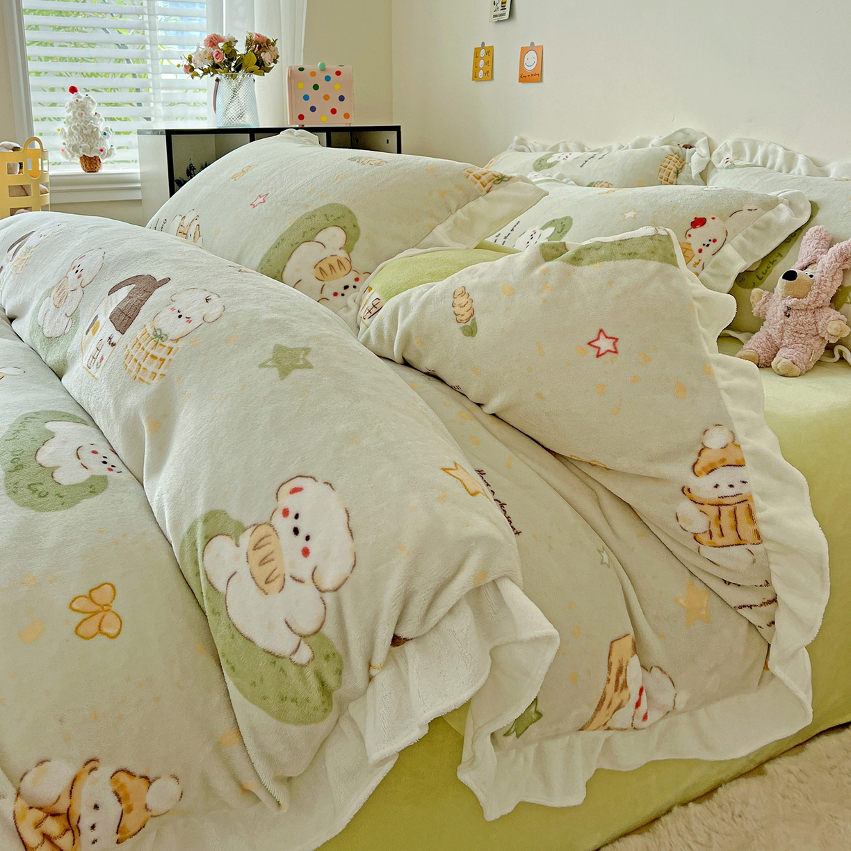 91家纺网 家纺一手货源 找家纺 眷恋家纺 2025新款秋冬新品牛奶绒花边四件套 露营日记