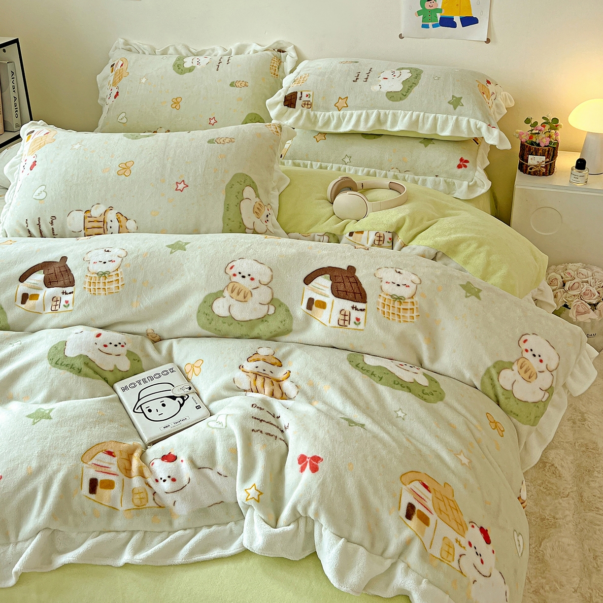 91家纺网 家纺一手货源 找家纺 眷恋家纺 2025新款秋冬新品牛奶绒花边四件套 露营日记