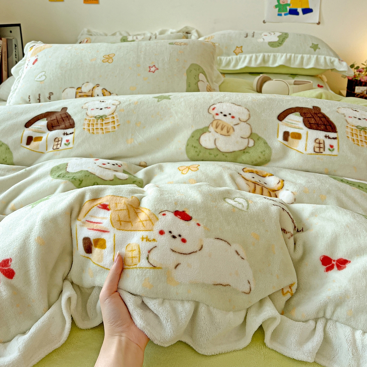 91家纺网 家纺一手货源 找家纺 眷恋家纺 2025新款秋冬新品牛奶绒花边四件套 露营日记