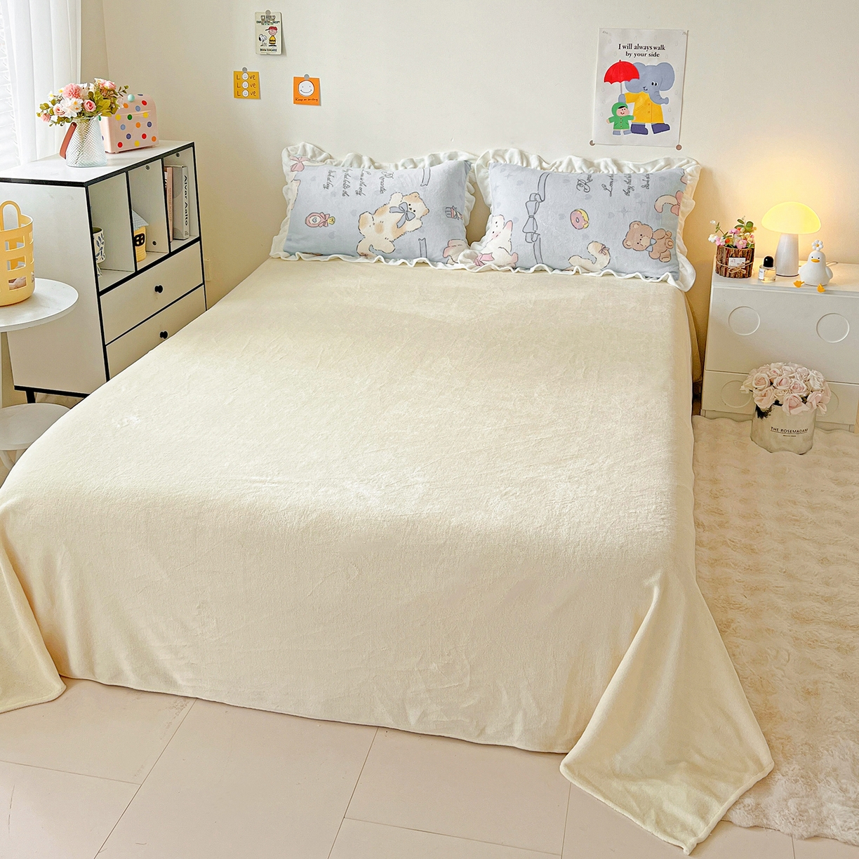 91家纺网 家纺一手货源 找家纺 眷恋家纺 2025新款秋冬新品牛奶绒花边四件套 猫咪与熊