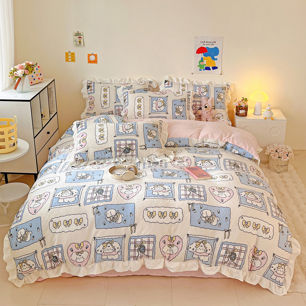 眷恋家纺 2025新款秋冬新品牛奶绒花边四件套 奶油小狗