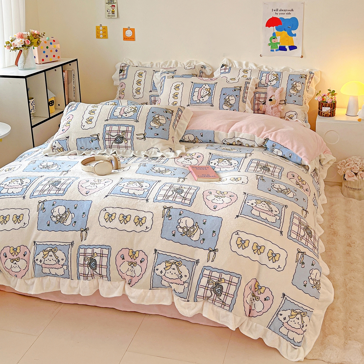 91家纺网 家纺一手货源 找家纺 眷恋家纺 2025新款秋冬新品牛奶绒花边四件套 奶油小狗