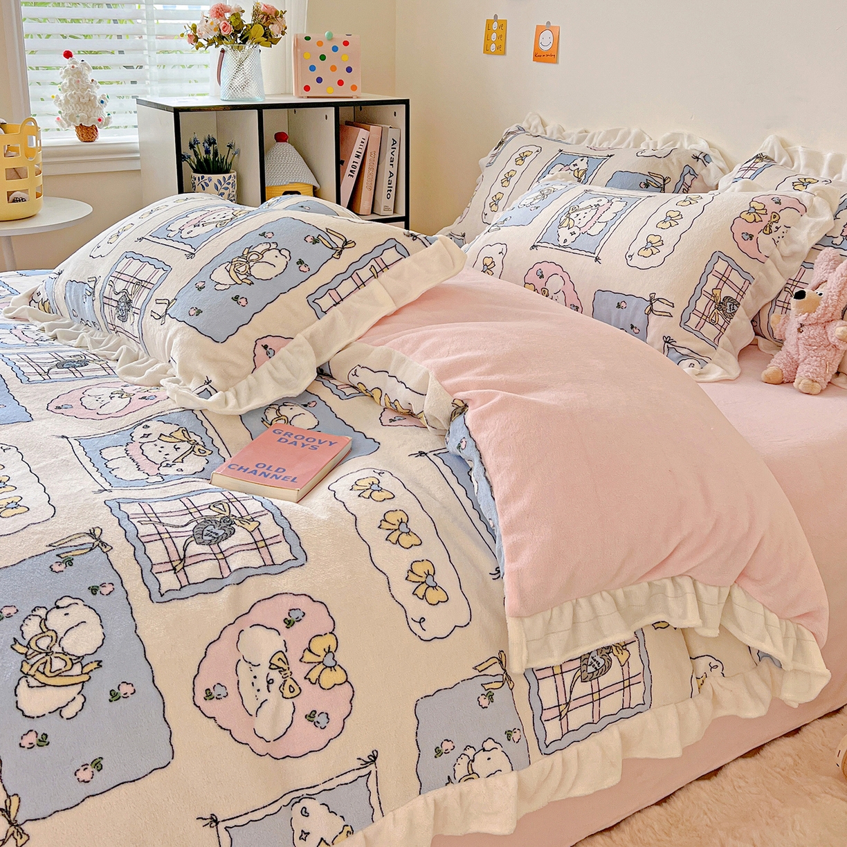 91家纺网 家纺一手货源 找家纺 眷恋家纺 2025新款秋冬新品牛奶绒花边四件套 奶油小狗