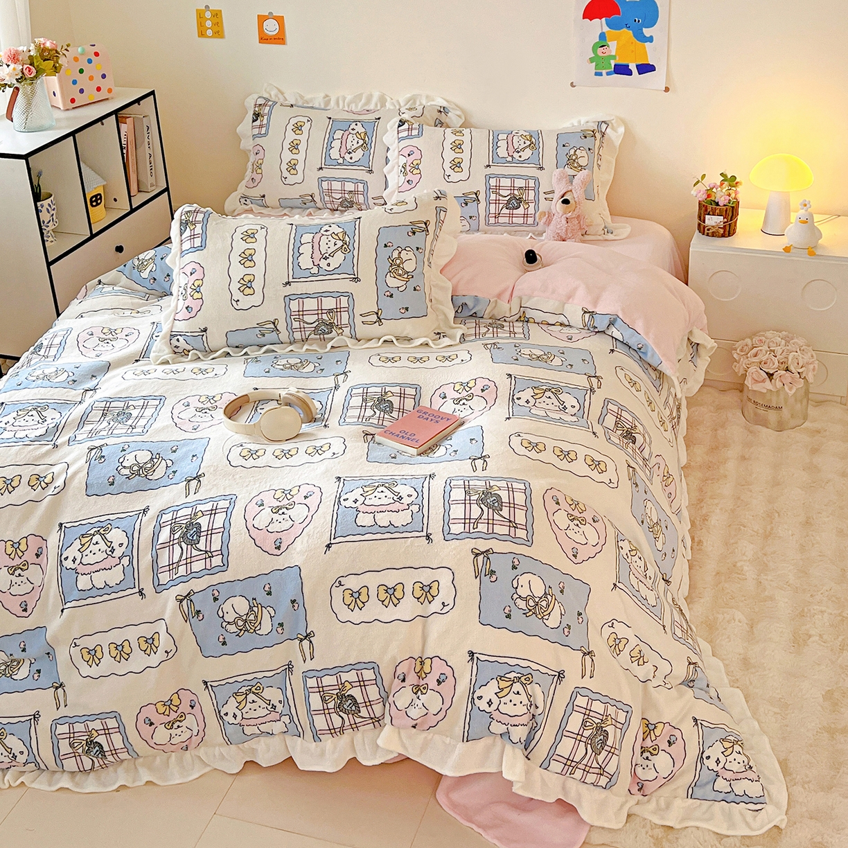 91家纺网 家纺一手货源 找家纺 眷恋家纺 2025新款秋冬新品牛奶绒花边四件套 奶油小狗