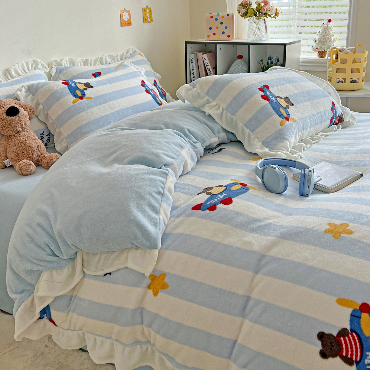 91家纺网 家纺一手货源 找家纺 眷恋家纺 2025新款秋冬新品牛奶绒花边四件套 小飞机