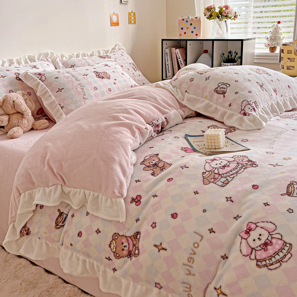 91家纺网 家纺一手货源 找家纺 眷恋家纺 2025新款秋冬新品牛奶绒花边四件套 星星宠物