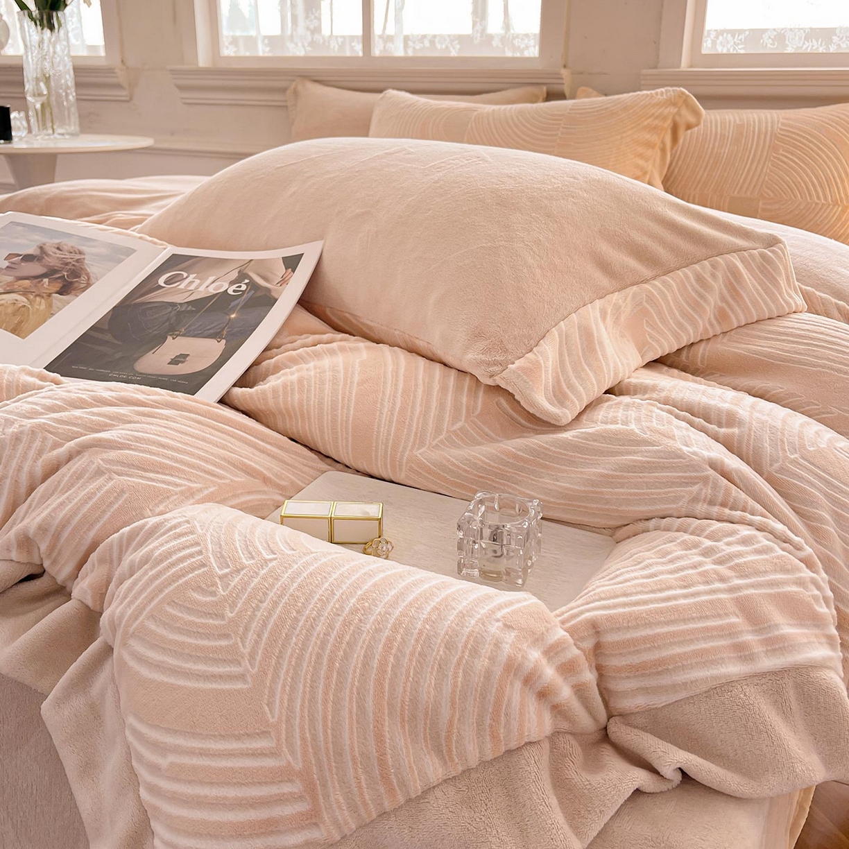 91家纺网 家纺一手货源 找家纺 （总） 2025冬季热款A类加厚雕花牛奶绒四件套双面保暖刺绣被套珊瑚绒床单床上用品