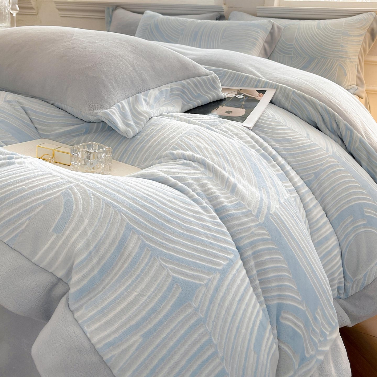 91家纺网 家纺一手货源 找家纺 （总） 2025冬季热款A类加厚雕花牛奶绒四件套双面保暖刺绣被套珊瑚绒床单床上用品