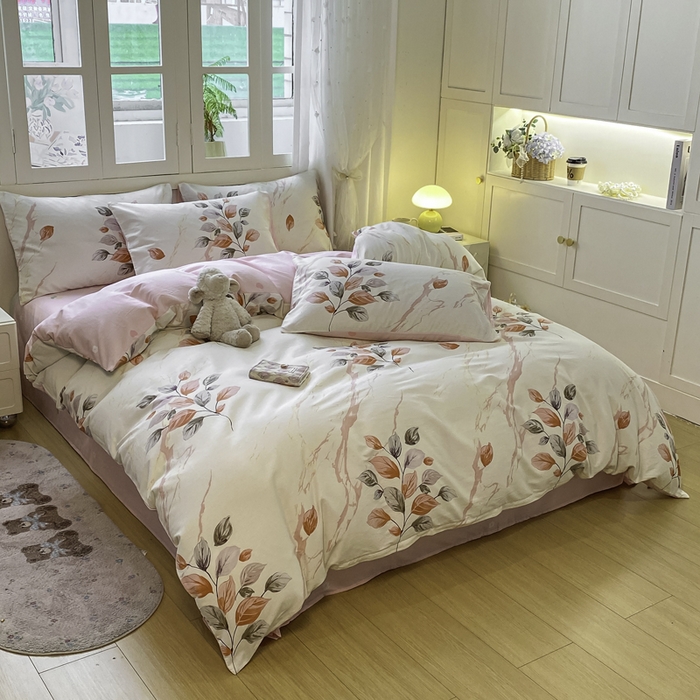 91家纺网 家纺一手货源 找家纺 红日子纺织品 2025新款12868全棉印花系列四件套 泊影枫叶