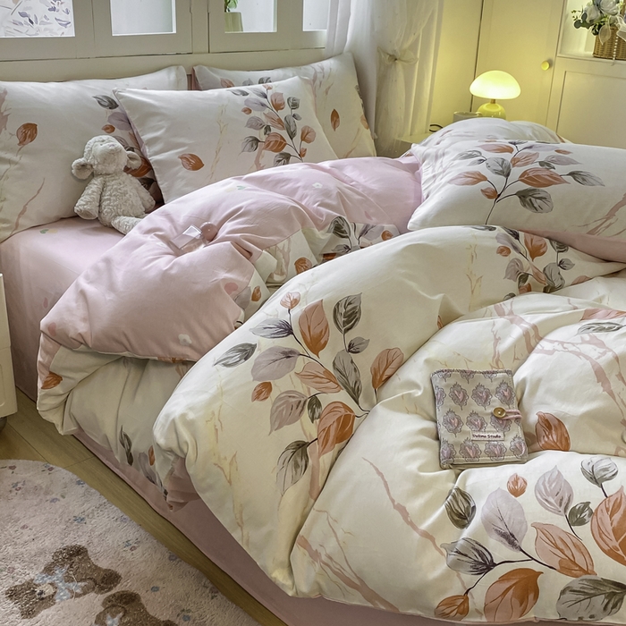 91家纺网 家纺一手货源 找家纺 红日子纺织品 2025新款12868全棉印花系列四件套 泊影枫叶