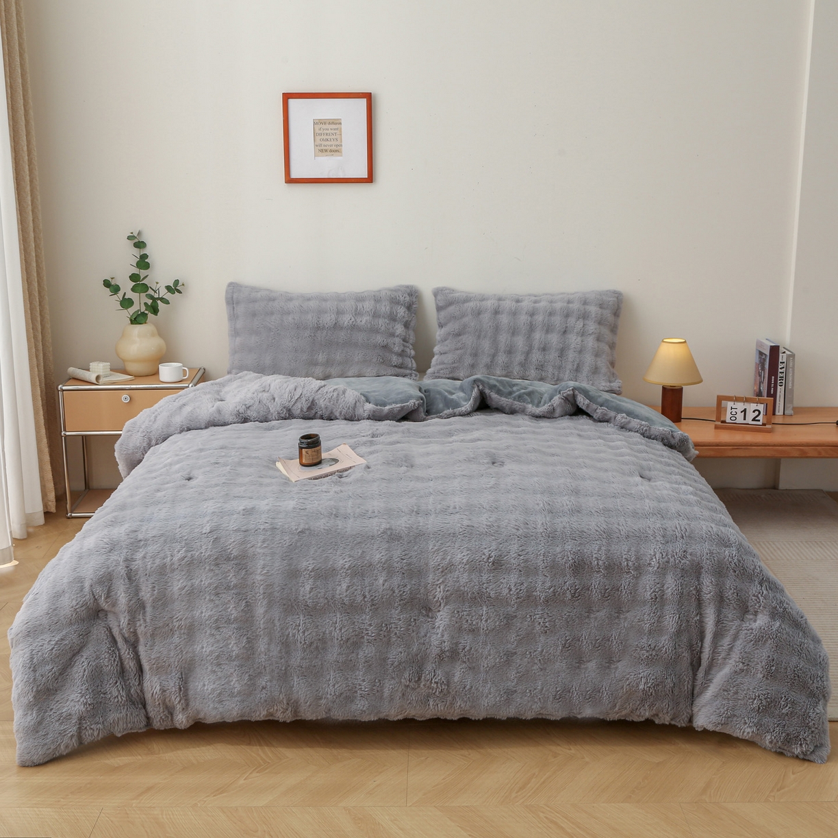 91家纺网 家纺一手货源 找家纺 亚龙工厂店 2025新款亲肤舒适兔兔绒被子被芯三件套灰色