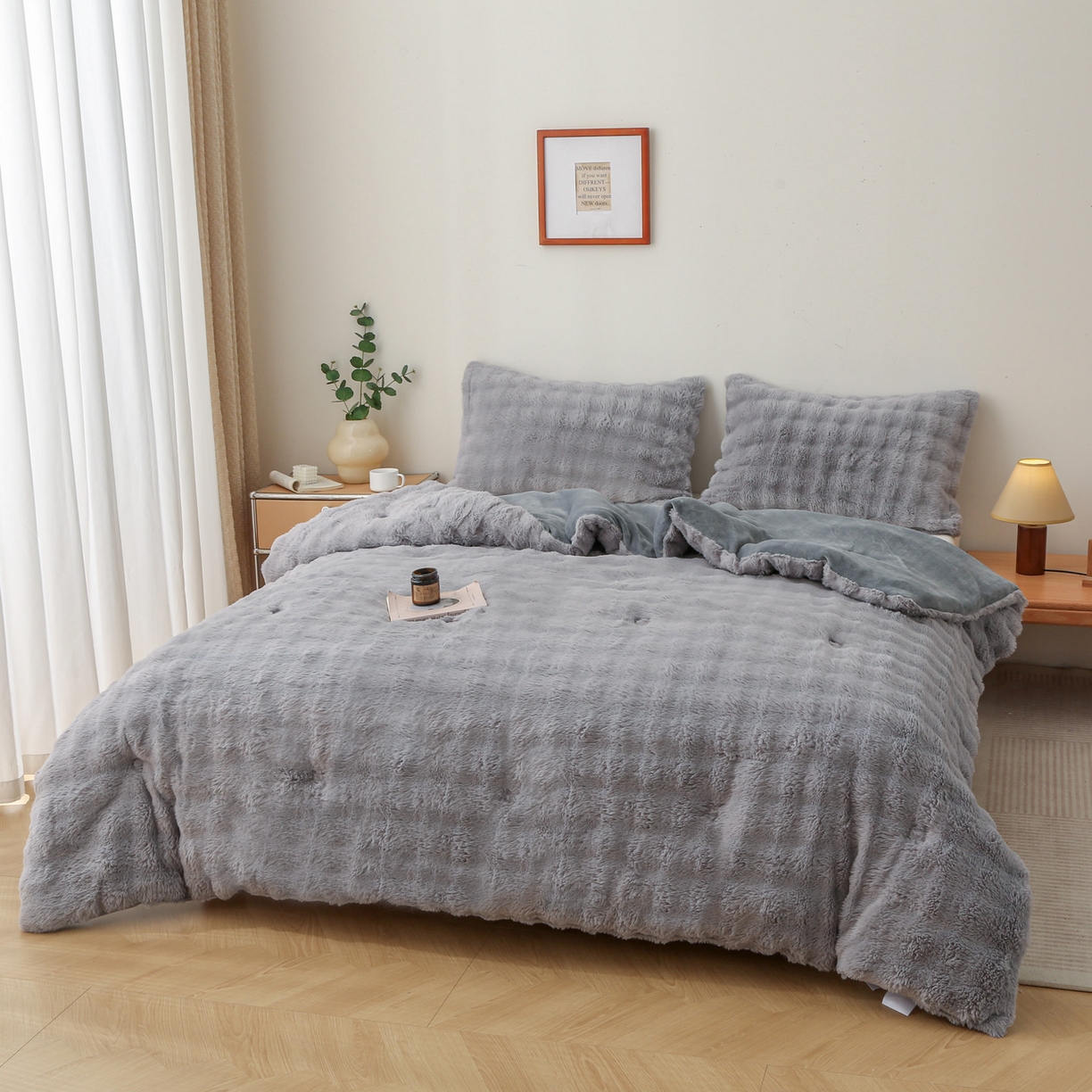 91家纺网 家纺一手货源 找家纺 亚龙工厂店 2025新款亲肤舒适兔兔绒被子被芯三件套灰色