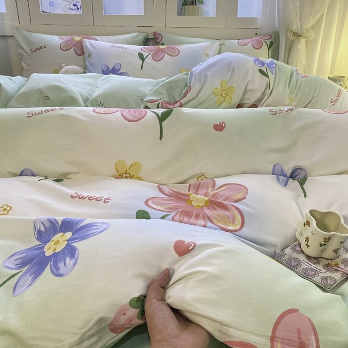 91家纺网 家纺一手货源 找家纺 红日子纺织品 2025新款A类全棉印花单被套 恋恋花语