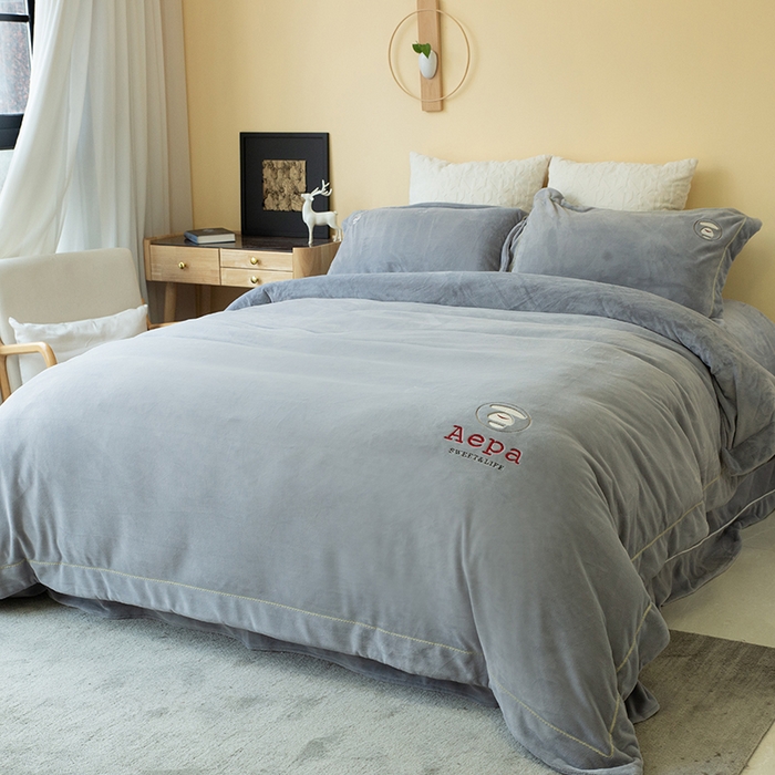 91家纺网 家纺一手货源 找家纺 （总）芯丝路枕业 2025新款蚕丝棉四件套系列-彩虹光圈