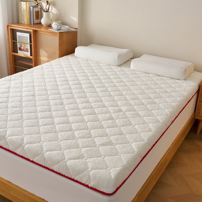 91家纺网 家纺一手货源 找家纺 （总）芊梵床垫 2025新款5D网格布单边硬质棉羊羔绒床垫系列