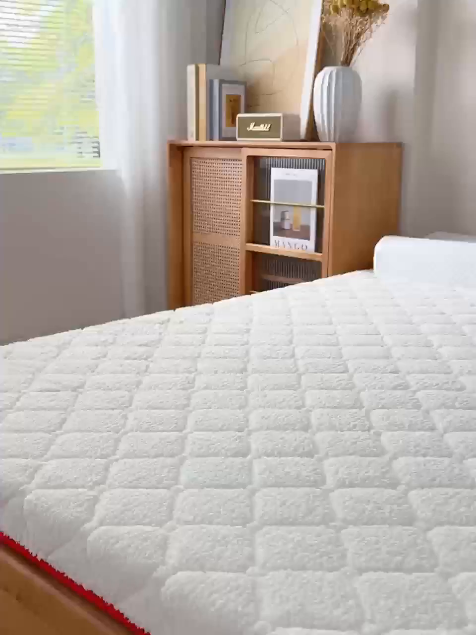 91家纺网 家纺一手货源 找家纺 （总）芊梵床垫 2025新款5D网格布单边硬质棉羊羔绒床垫系列