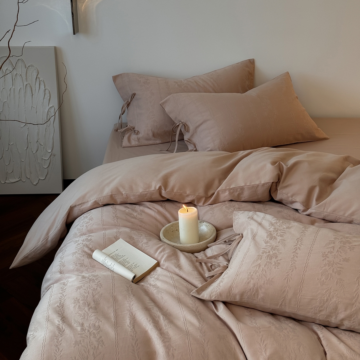 91家纺网 家纺一手货源 找家纺 （总）简纯主义 2025新款A类磨毛浮雕提花四件套-图二