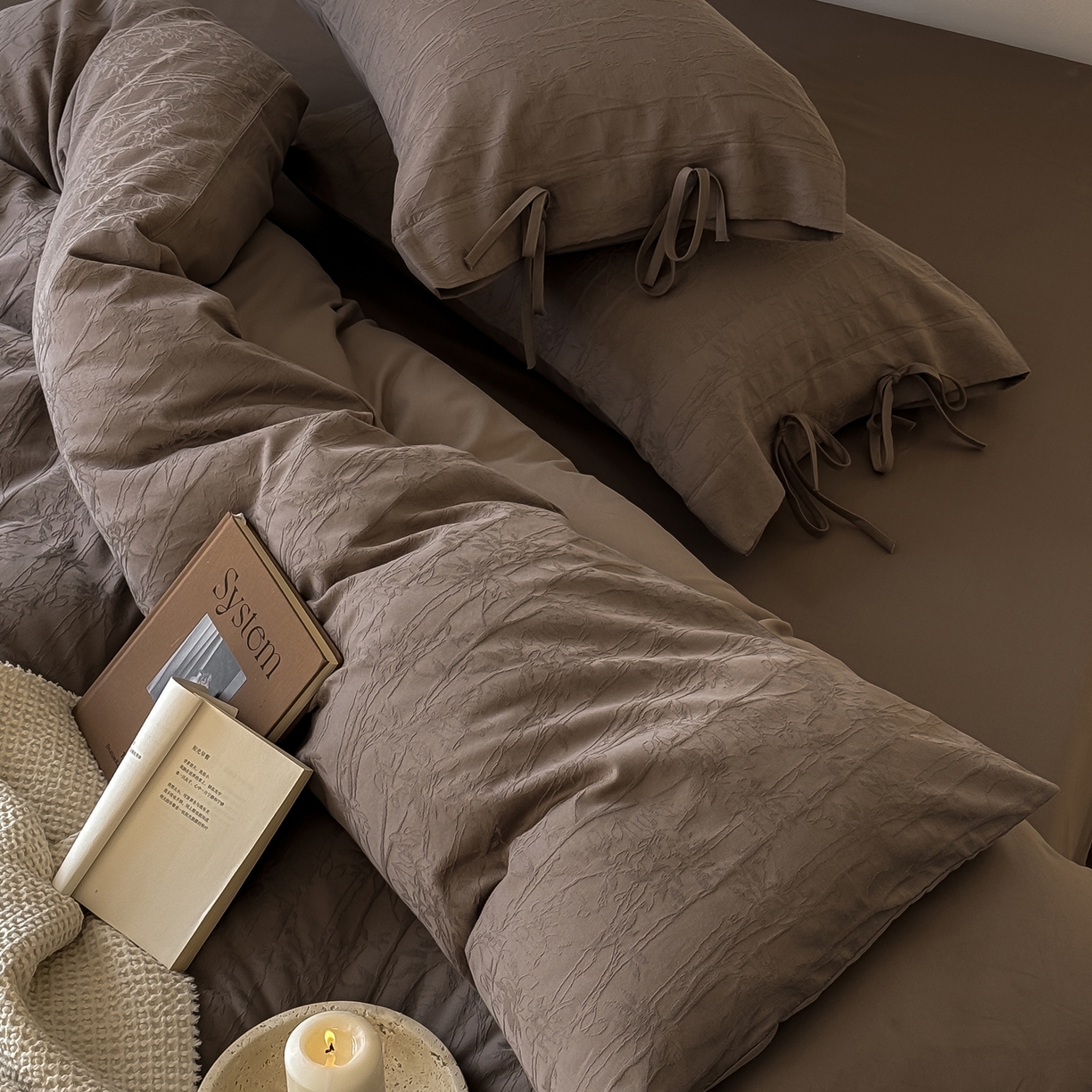 91家纺网 家纺一手货源 找家纺 简纯主义 2025新款A类磨毛浮雕提花四件套-图二 竹墨咖