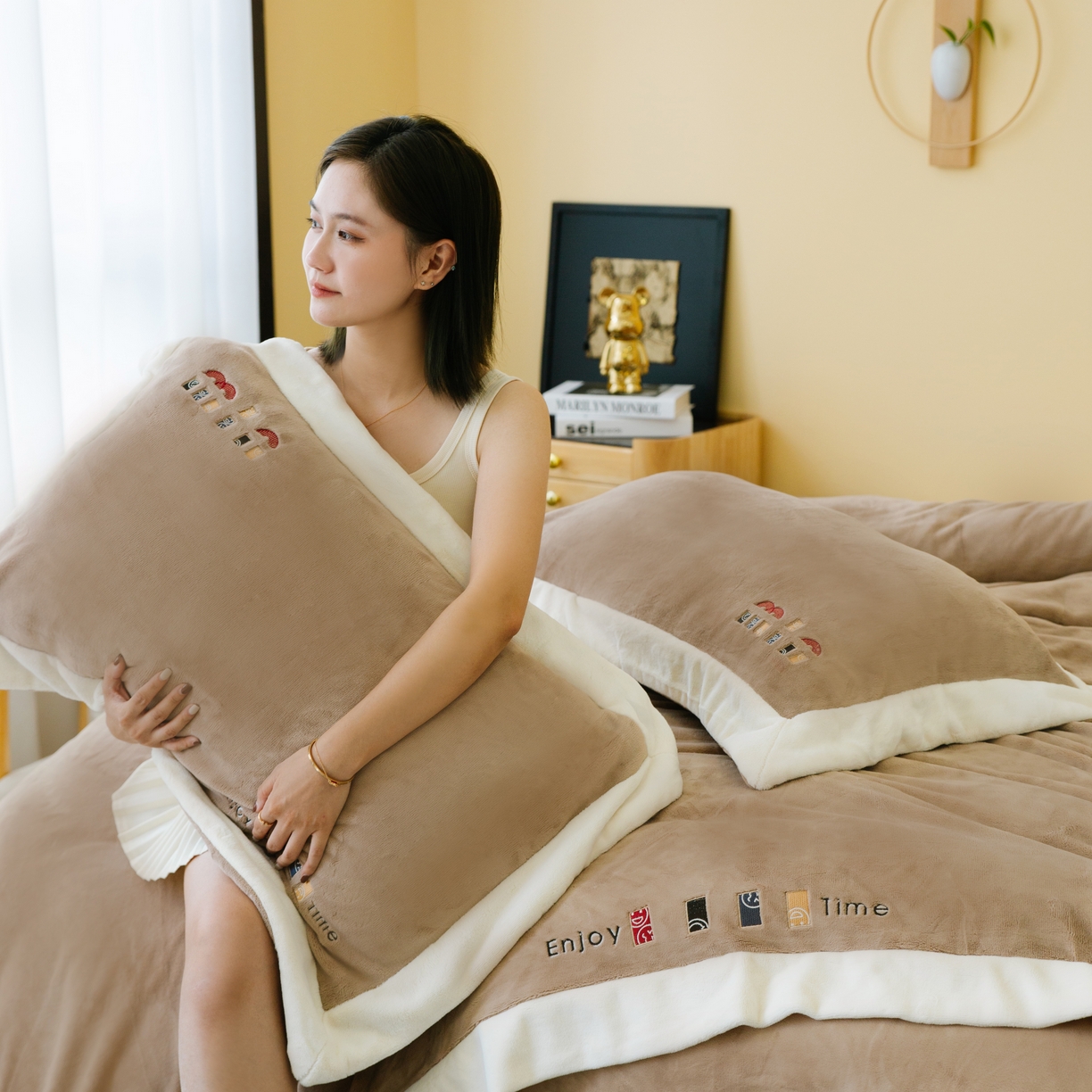 91家纺网 家纺一手货源 找家纺 （总）芯丝路枕业 2025新款蚕丝棉四件套系列-可可缪