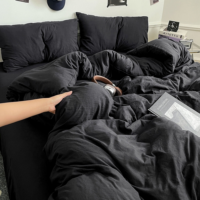 91家纺网 家纺一手货源 找家纺 梦卓家纺 2025爆款ins风超柔褶皱亲肤磨毛水洗棉四件套 骑士黑
