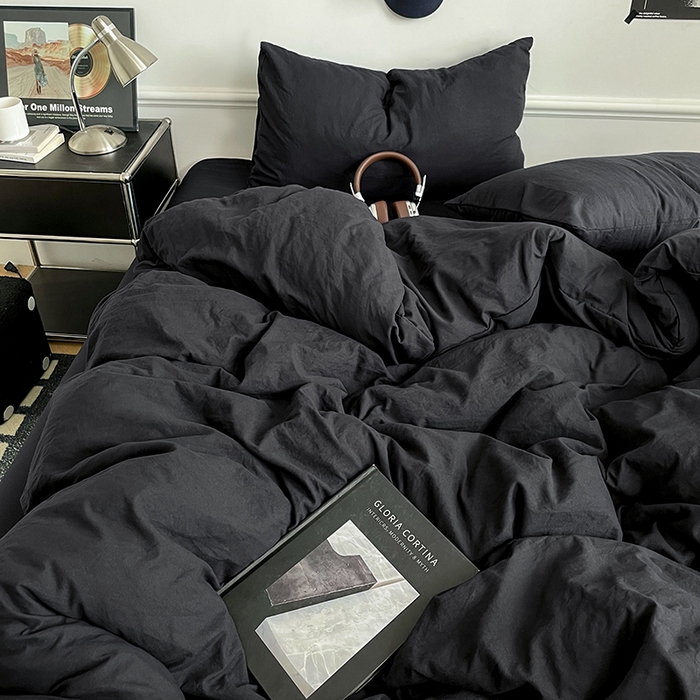 91家纺网 家纺一手货源 找家纺 梦卓家纺 2025爆款ins风超柔褶皱亲肤磨毛水洗棉四件套 骑士黑