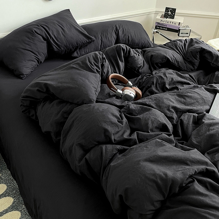 91家纺网 家纺一手货源 找家纺 梦卓家纺 2025爆款ins风超柔褶皱亲肤磨毛水洗棉四件套 骑士黑