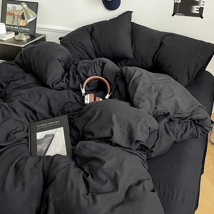 91家纺网 家纺一手货源 找家纺 梦卓家纺 2025爆款ins风超柔褶皱亲肤磨毛水洗棉四件套 骑士黑