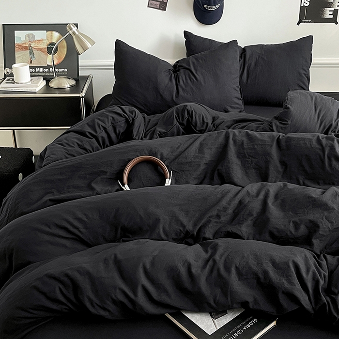 91家纺网 家纺一手货源 找家纺 梦卓家纺 2025爆款ins风超柔褶皱亲肤磨毛水洗棉四件套 骑士黑