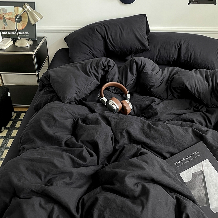 91家纺网 家纺一手货源 找家纺 梦卓家纺 2025爆款ins风超柔褶皱亲肤磨毛水洗棉四件套 骑士黑