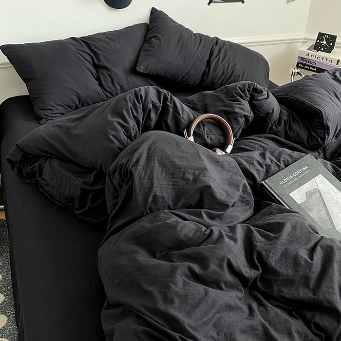 91家纺网 家纺一手货源 找家纺 梦卓家纺 2025爆款ins风超柔褶皱亲肤磨毛水洗棉四件套 骑士黑