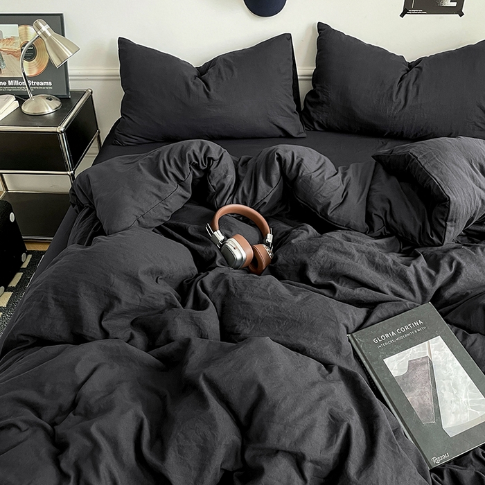 91家纺网 家纺一手货源 找家纺 梦卓家纺 2025爆款ins风超柔褶皱亲肤磨毛水洗棉四件套 骑士黑