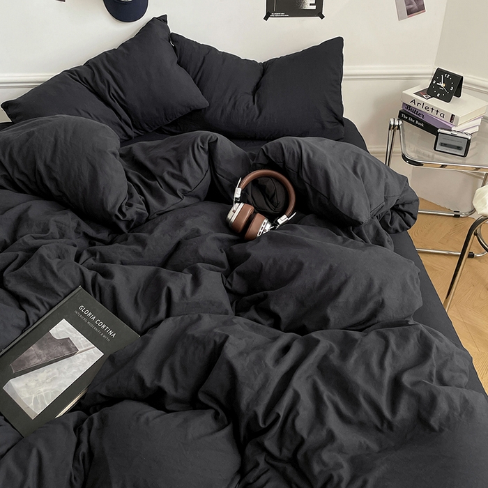 91家纺网 家纺一手货源 找家纺 梦卓家纺 2025爆款ins风超柔褶皱亲肤磨毛水洗棉四件套 骑士黑