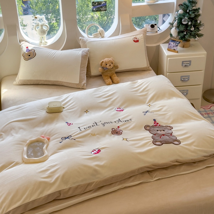 91家纺网 家纺一手货源 找家纺 （总）席世家 2025新款婴儿绒贴布绣四件套