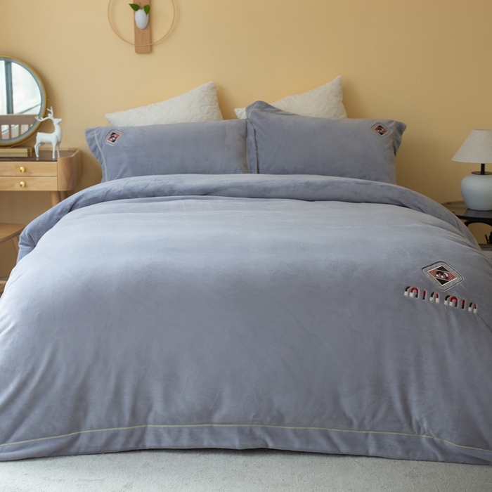 91家纺网 家纺一手货源 找家纺 （总）芯丝路枕业 2025新款蚕丝棉四件套系列-谬影