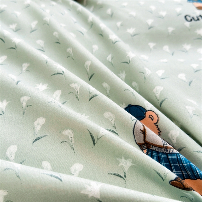 91家纺网 家纺一手货源 找家纺 2025新款直播爆款高克重植物羊绒四件套 萌熊校记