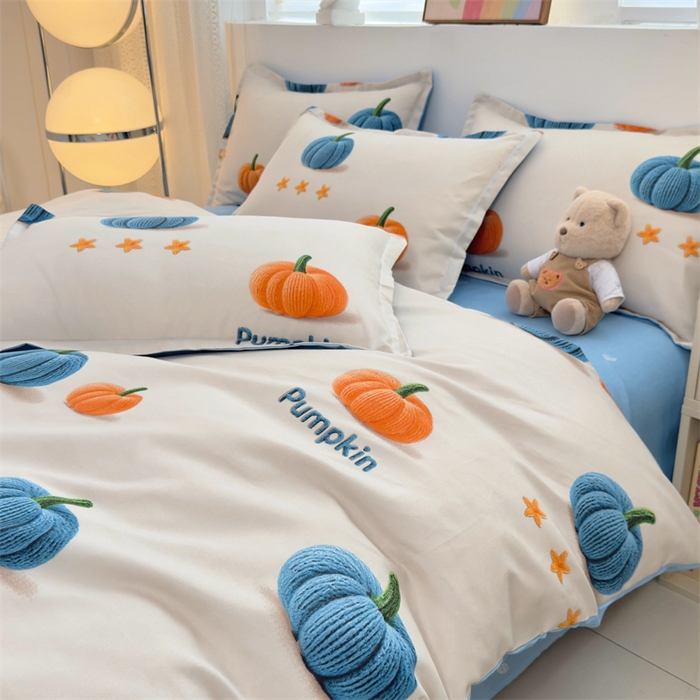 91家纺网 家纺一手货源 找家纺 2025新款直播爆款高克重植物羊绒四件套 南瓜派对