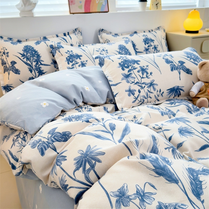 91家纺网 家纺一手货源 找家纺 2025新款直播爆款高克重植物羊绒四件套 青花野卉