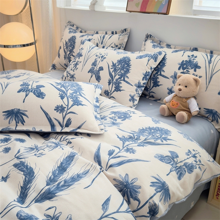 91家纺网 家纺一手货源 找家纺 2025新款直播爆款高克重植物羊绒四件套 青花野卉