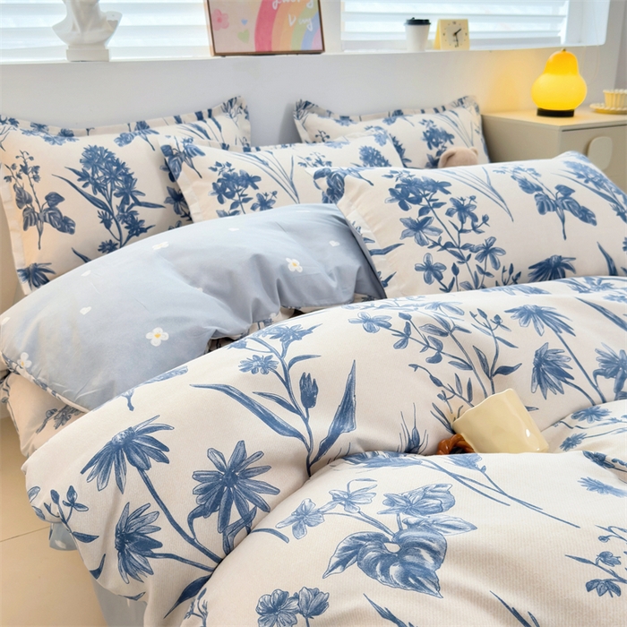 91家纺网 家纺一手货源 找家纺 2025新款直播爆款高克重植物羊绒四件套 青花野卉