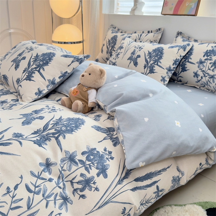 91家纺网 家纺一手货源 找家纺 2025新款直播爆款高克重植物羊绒四件套 青花野卉