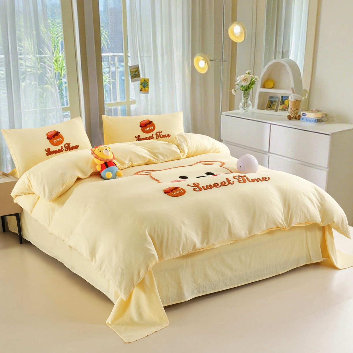 91家纺网 家纺一手货源 找家纺 恋之语 2025新款皱皱纱毛巾绣四件套及单被套系列-俏皮熊 俏皮熊-黄色