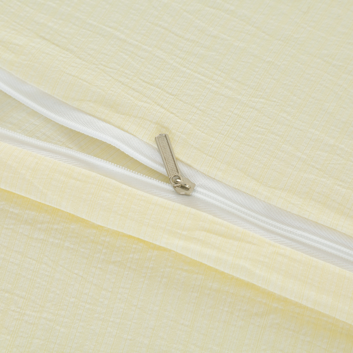 91家纺网 家纺一手货源 找家纺 恋之语 2025新款皱皱纱毛巾绣四件套及单被套系列-俏皮熊 俏皮熊-米白