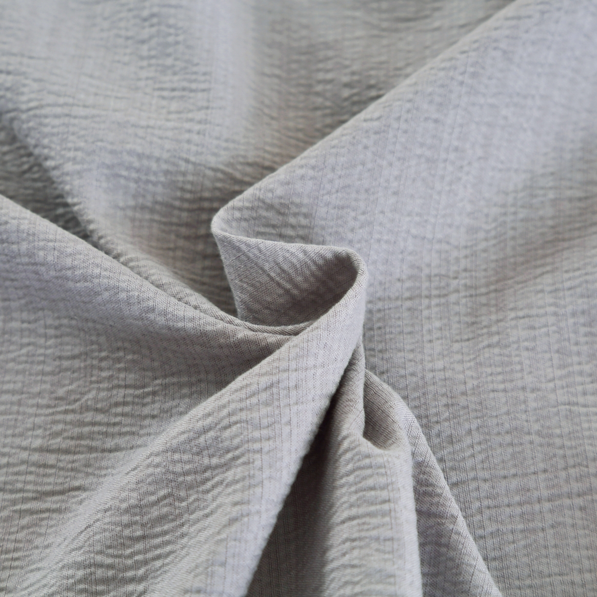 91家纺网 家纺一手货源 找家纺 恋之语 2025新款皱皱纱木棉毛巾绣四件套及单被套系列-俏皮熊 俏皮熊-浅灰色