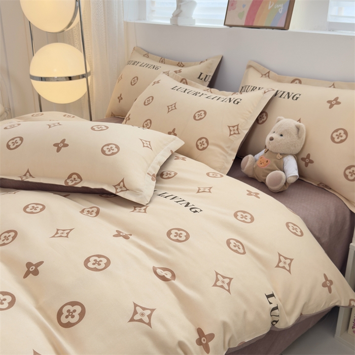 91家纺网 家纺一手货源 找家纺 2025新款直播爆款高克重植物羊绒四件套 奢居老花