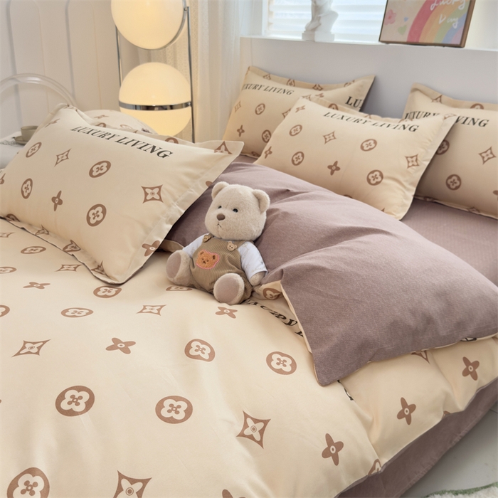 91家纺网 家纺一手货源 找家纺 2025新款直播爆款高克重植物羊绒四件套 奢居老花