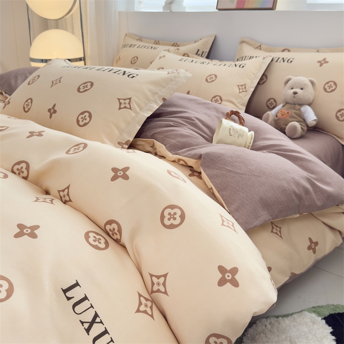 91家纺网 家纺一手货源 找家纺 2025新款直播爆款高克重植物羊绒四件套 奢居老花