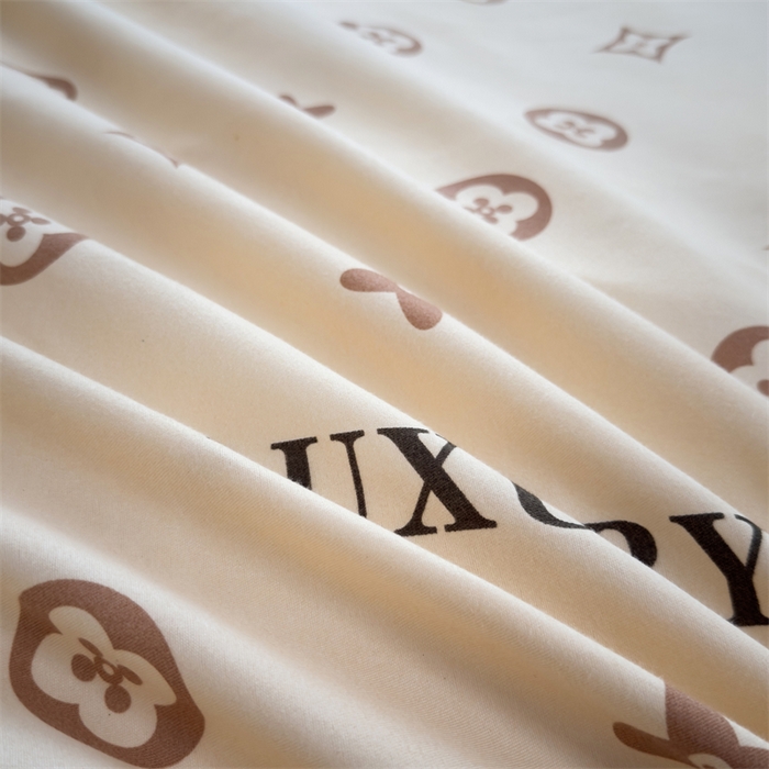 91家纺网 家纺一手货源 找家纺 2025新款直播爆款高克重植物羊绒四件套 奢居老花